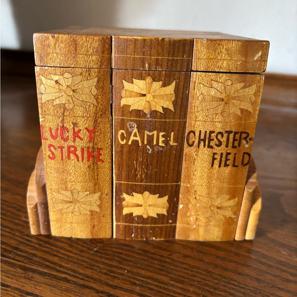 Vintage Cigarette Dispenser/Box